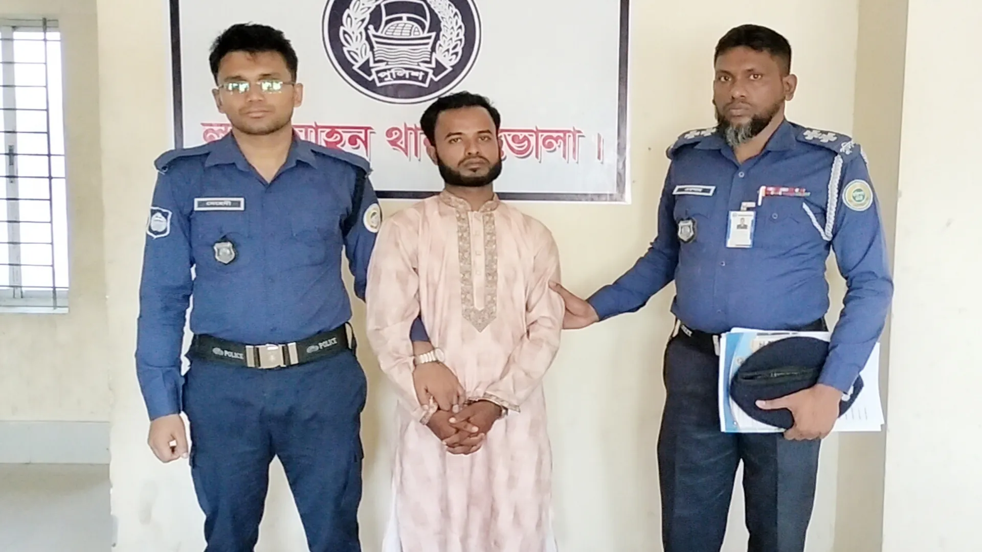 লালমোহনে কবিরাজির আড়ালে ফরিদের প্রতারণা